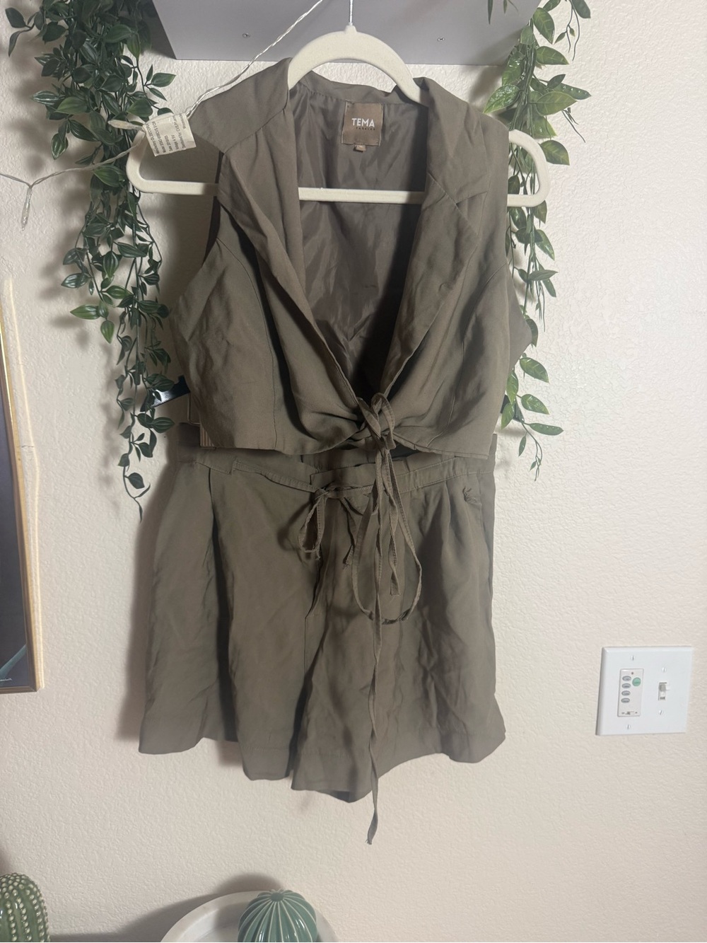 Women's Two-Piece Set - Picture 6 of 7